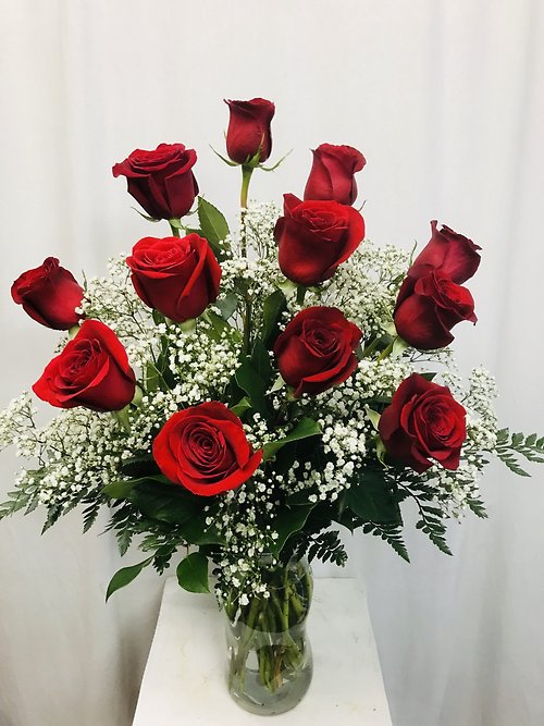 Classic Dozen Roses Red