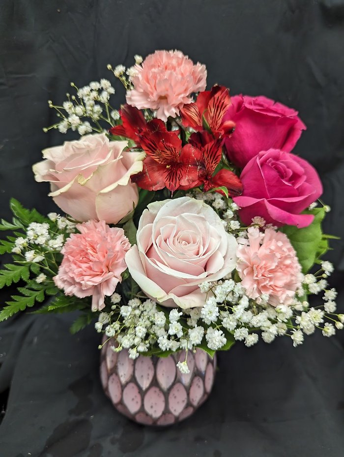 Teleflora\'s Pretty Love Bouquet