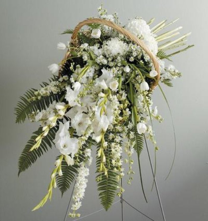 Sophistication Willow Basket Spray