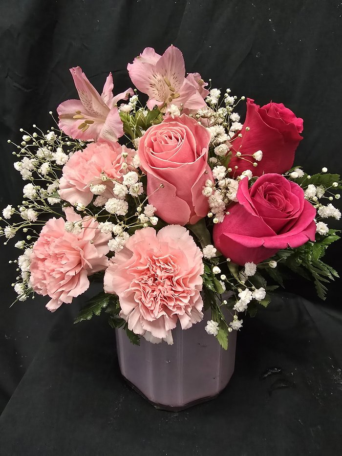 Teleflora\'s Blushing Gem Bouquet